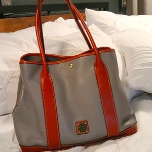 Dooney and Bourke tote